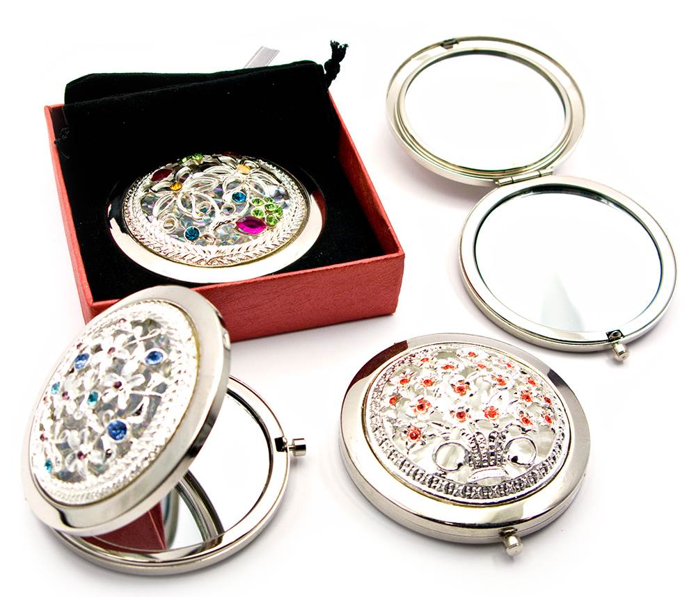 Зеркальце косметическое Узор с камнями хром (d-7 см)(в коробке + чехольчик)c Зеркальце косметическое "Узор с камнями" хром (d-7 см)(в коробке + чехольчик) код 23948