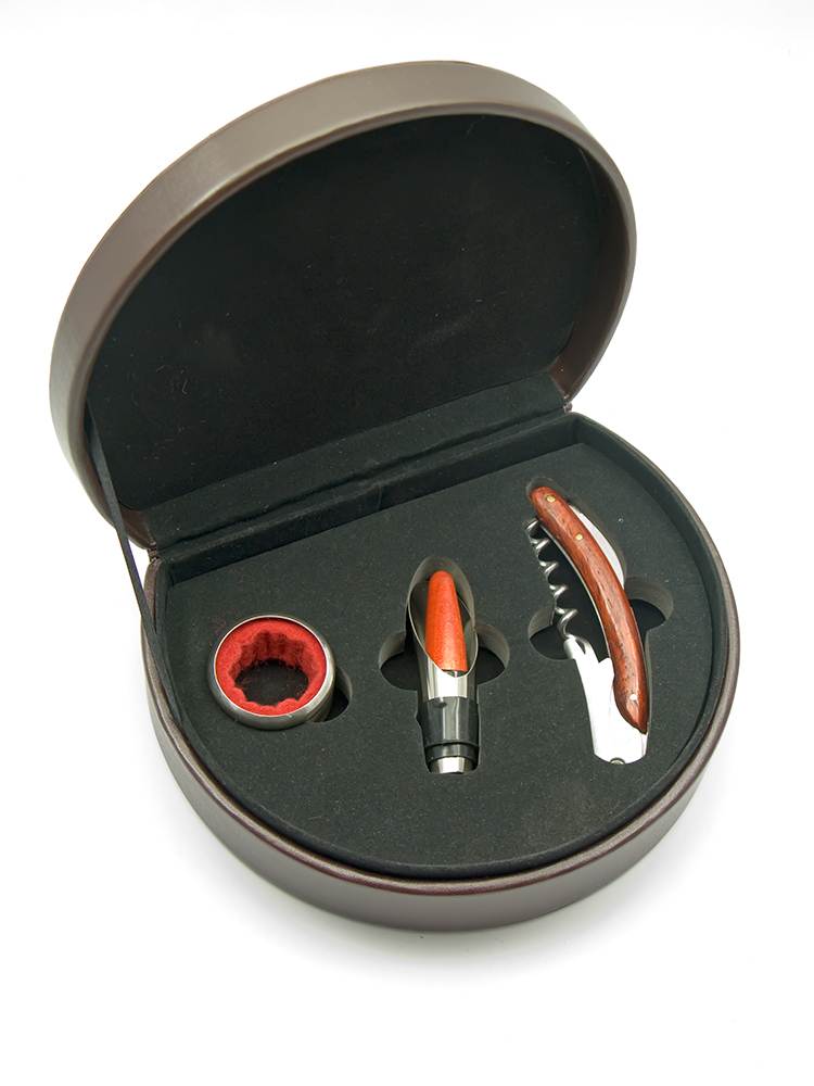 Набор сомелье (19х15х5 см) Набор сомелье (19х15х5 см)(3-F008) код 25055