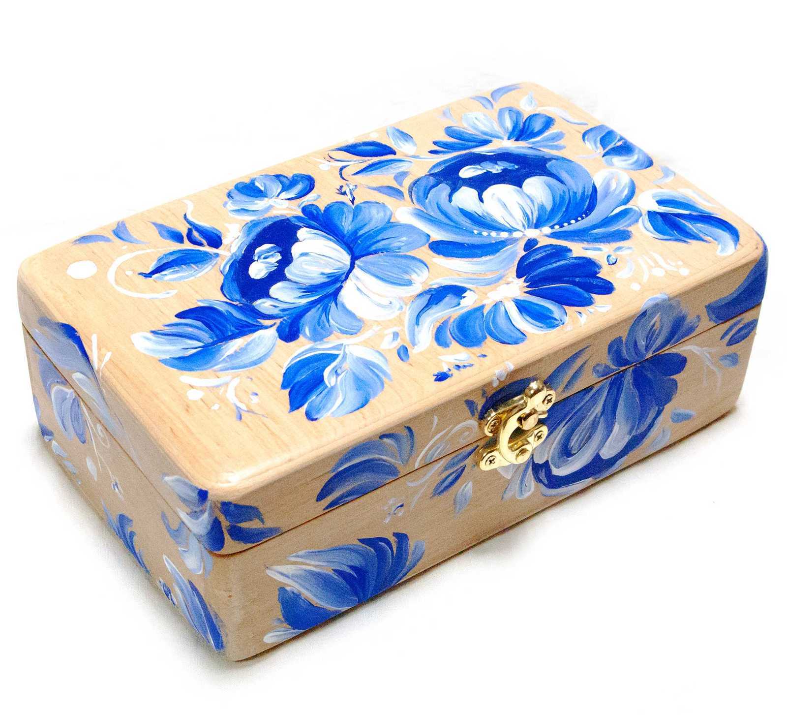 Шкатулка дерево Цветы, расписано вручную, массив дерева (20,5х12,5х8 см) Шкатулка дерево Цветы, расписано вручную, массив дерева (20,5х12,5х8 см)