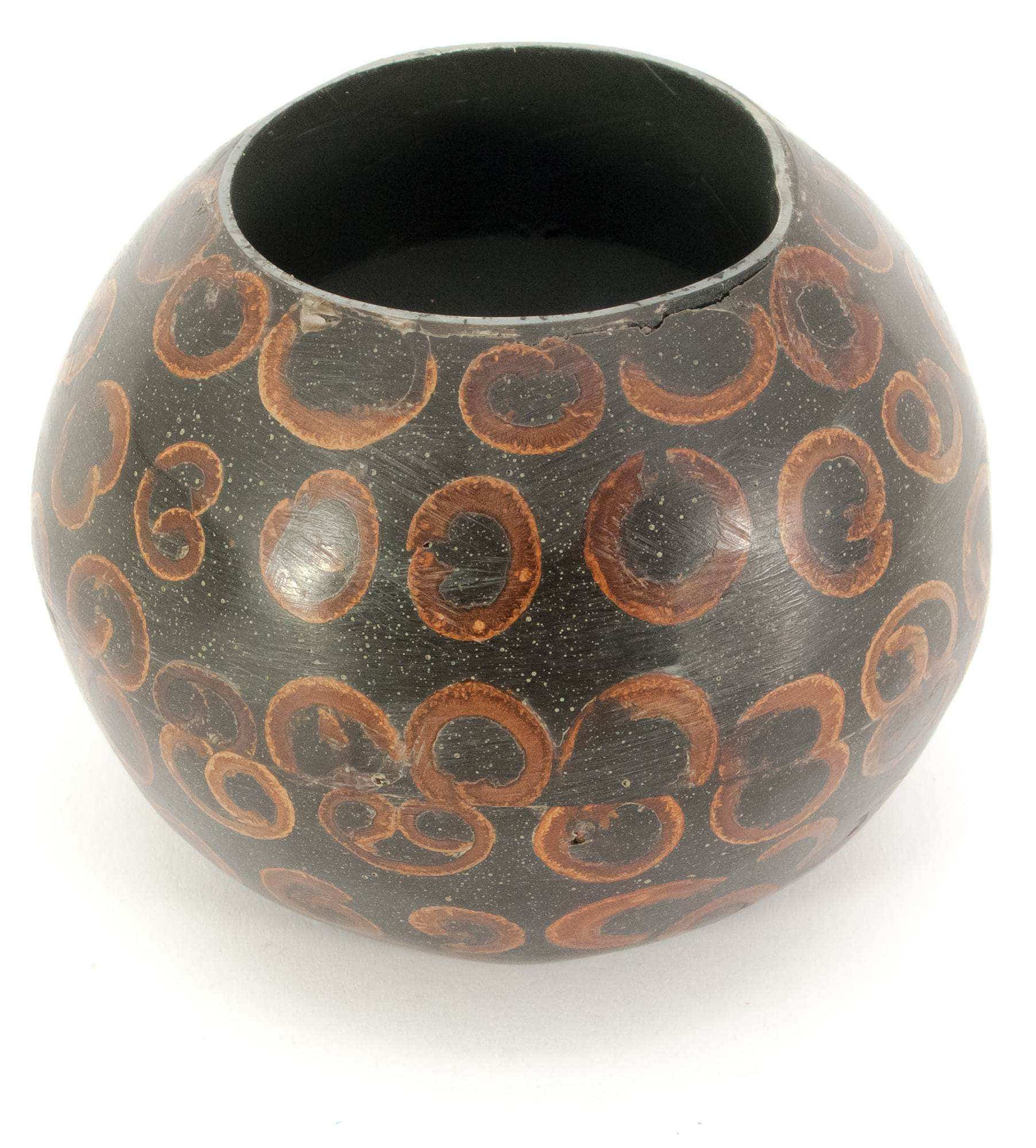 Подсвечник смола+корица черный (d-7 см h-5.5 см) Подсвечник смола+корица черный (d-7 см h-5.5 см)