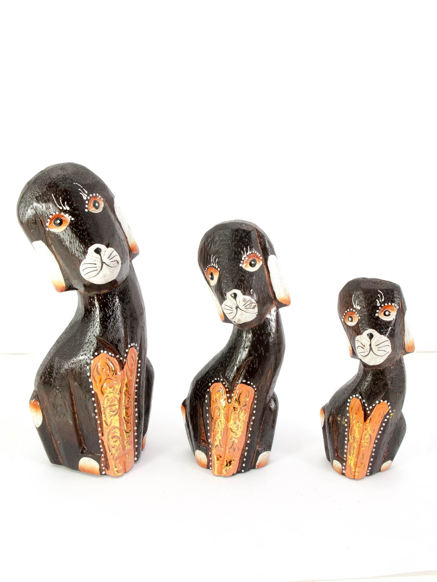 Собаки расписные деревянные (н-р 3 шт) (15х6х3,5 см 12х4х2 см 9х3,5х2,5 см) Собаки расписные деревянные (н-р 3 шт) (15х6х3,5 см 12х4х2 см 9х3,5х2,5 см)