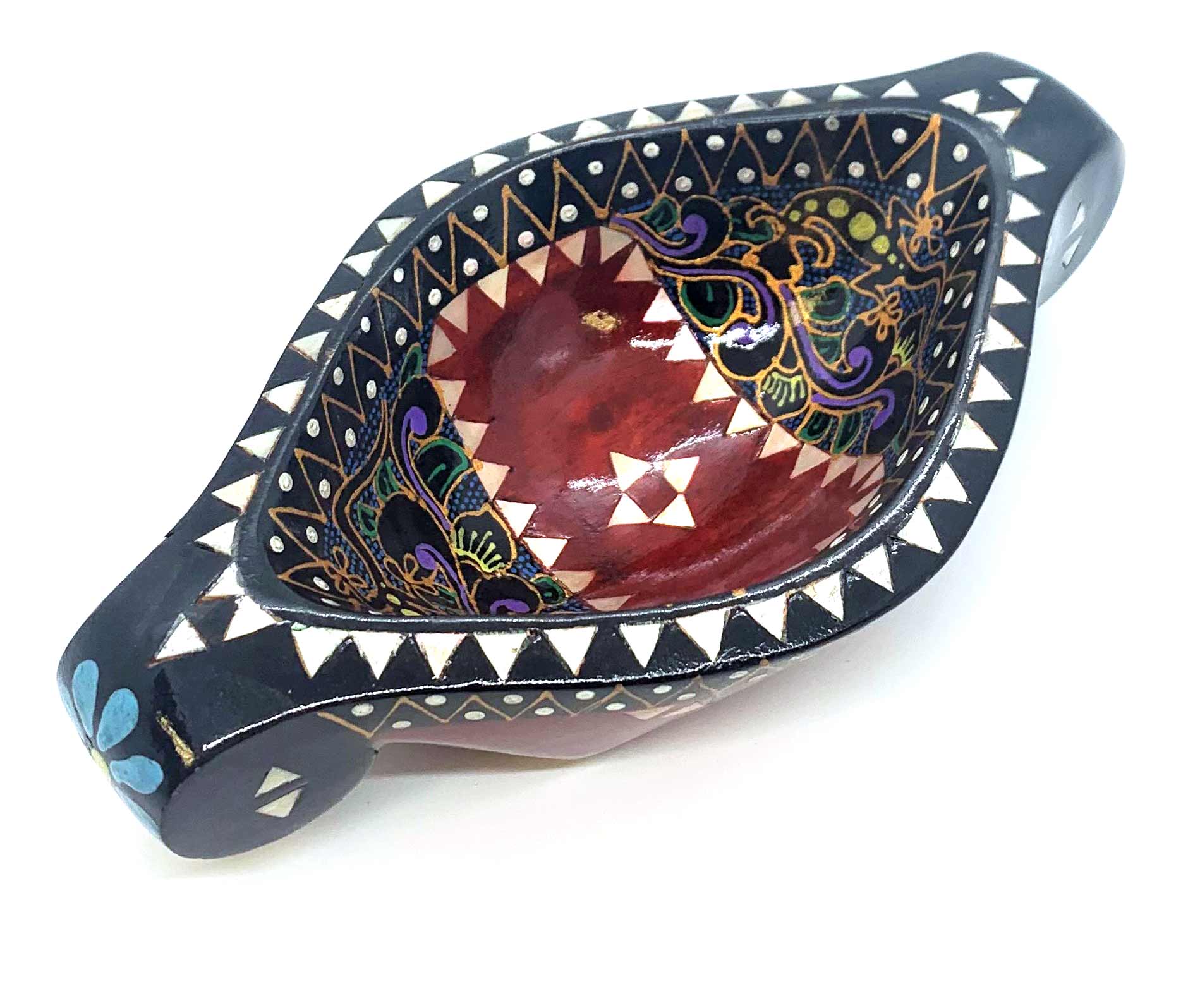 Братина Ладья из цельного дерева инкрустированная перламутром (16,5х10х3,5 см)G Братина Ладья из цельного дерева инкрустированная перламутром (16,5х10х3,5 см)G