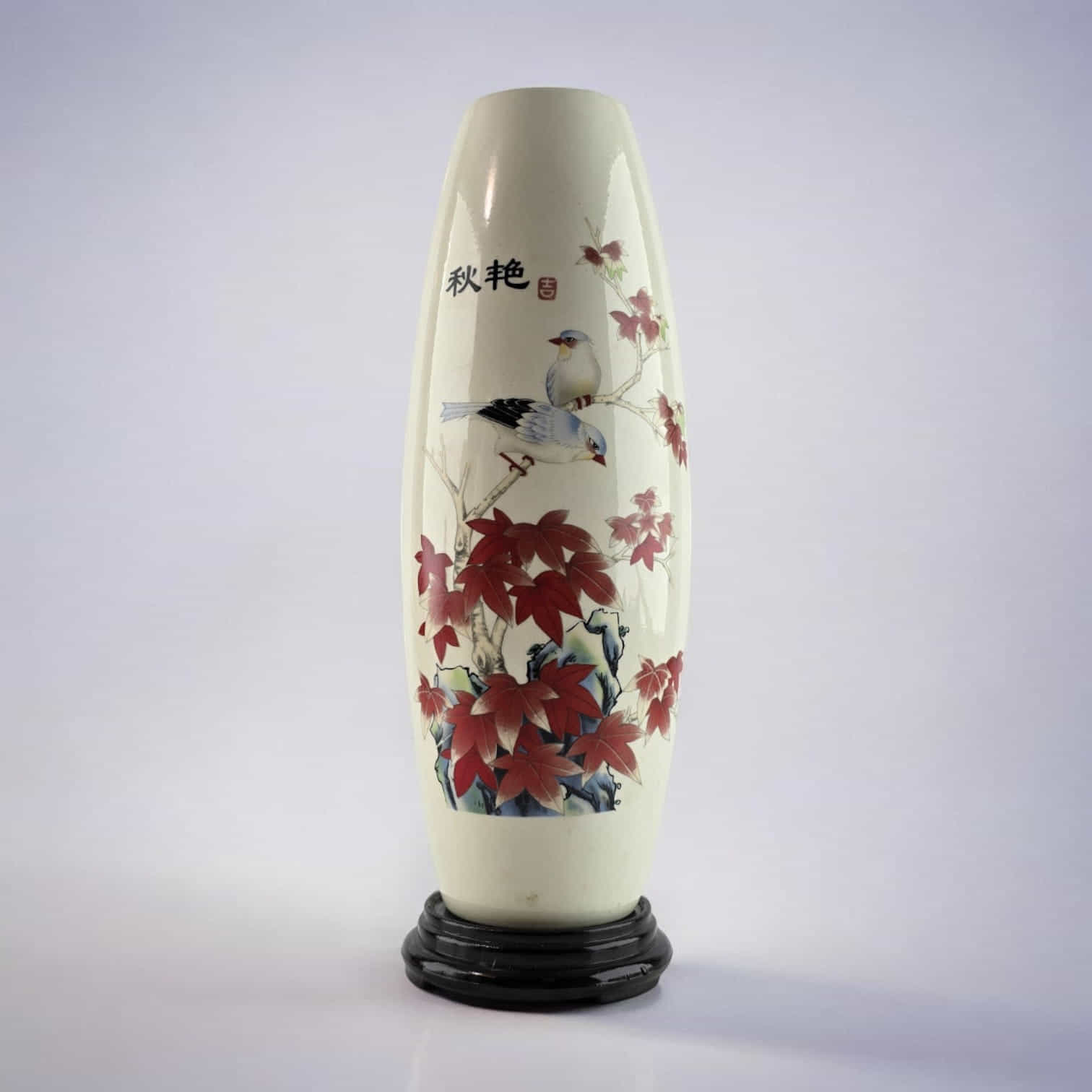 Ваза фарфоровая на подставке Птицы на ветке (26х6,3х,6,3 см) Ваза фарфоровая на подставке Птицы на ветке (26х6,3х,6,3 см)