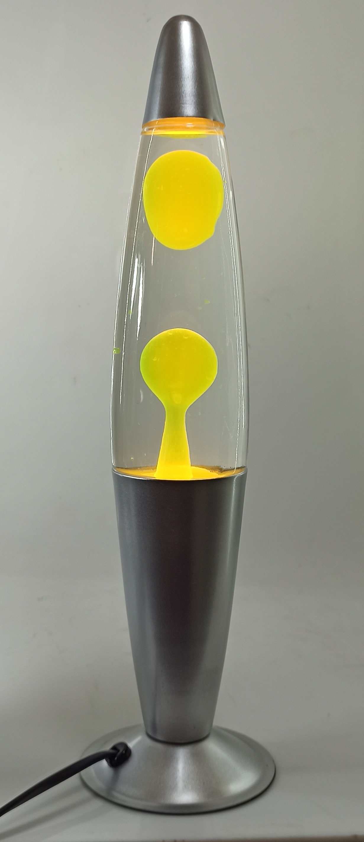 Лава Лампа желтая (42х10х10 см) Лава Лампа желтая (42х10х10 см)