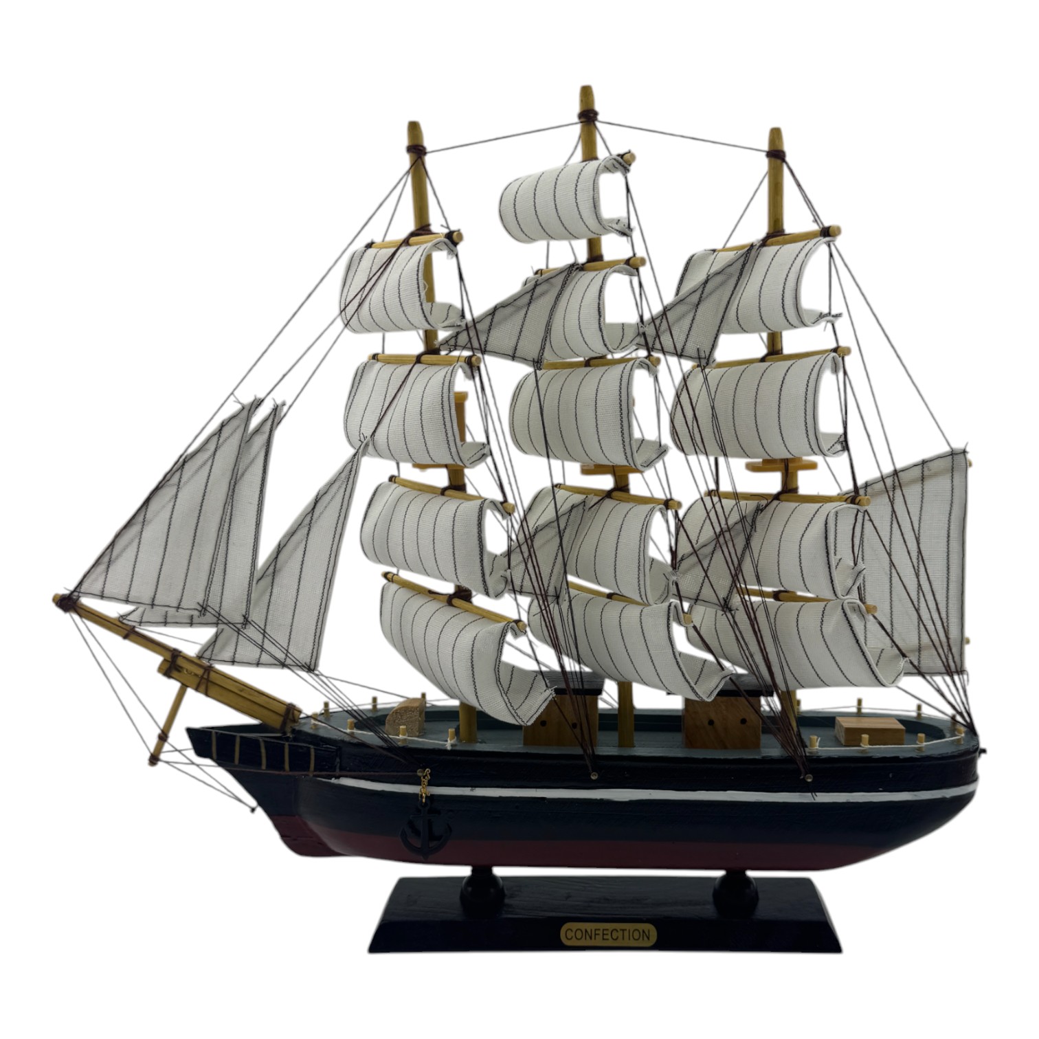 Модель парусника на подставке ( 40х34х6,5 см) Модель парусника на подставке ( 40х34х6,5 см)
