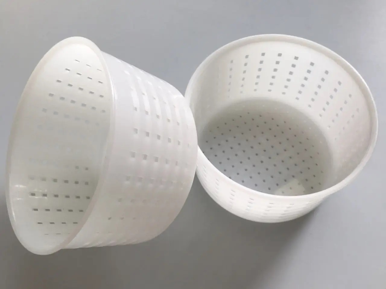 ФОРМА ДЛЯ СЫРА 0,75Л КРУГЛАЯ ФОРМА ДЛЯ СЫРА 0,75Л КРУГЛАЯ