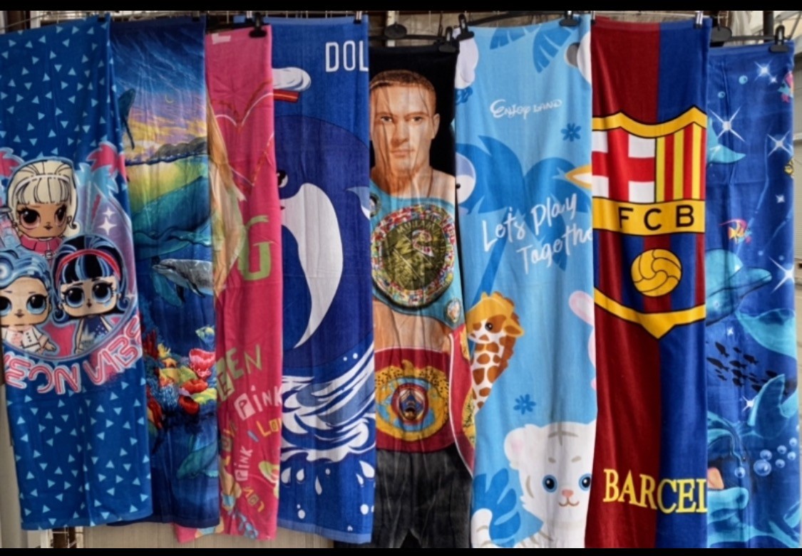 Полотенце пляжное (размер 140х70 см, материал махра, рисунки и цвета в ассортименте, Китай) Полотенце пляжное (размер 140х70 см, материал махра, рисунки и цвета в ассортименте, Китай)