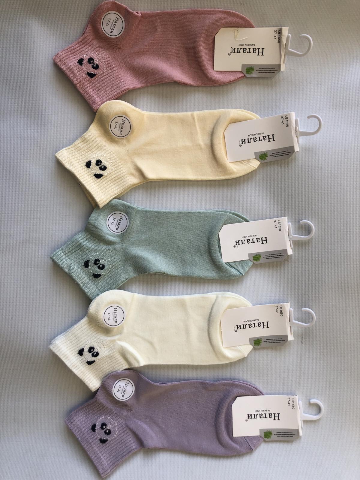 Носки НАТАЛИ ликра хлопок полусредние 37-41 с бамбуковой нитью . Цвет : яркое ассорти с вышивкой Носки НАТАЛИ ликра хлопок полусредние 37-41 с бамбуковой нитью . Цвет : яркое ассорти с вышивкой