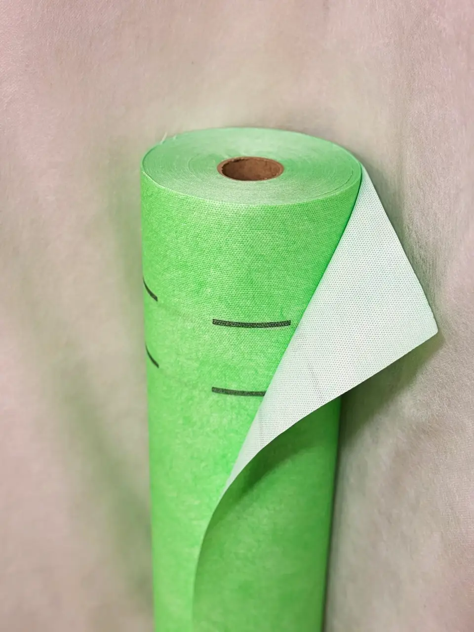 Гидроизоляционная супедиффузионная подкровельная мембрана "Extreme" 100 г/м.кв. (1.5х50м) Зеленая Гидроизоляционная супедиффузионная подкровельная мембрана "Extreme" 100 г/м.кв. (1.5х50м) Зеленая