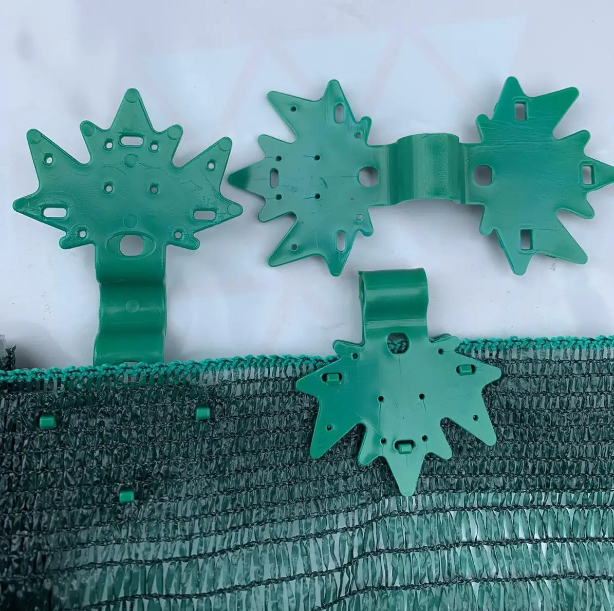 Клипса для затеняющей сетки (Крепление) Клипса для затеняющей сетки (Крепление)