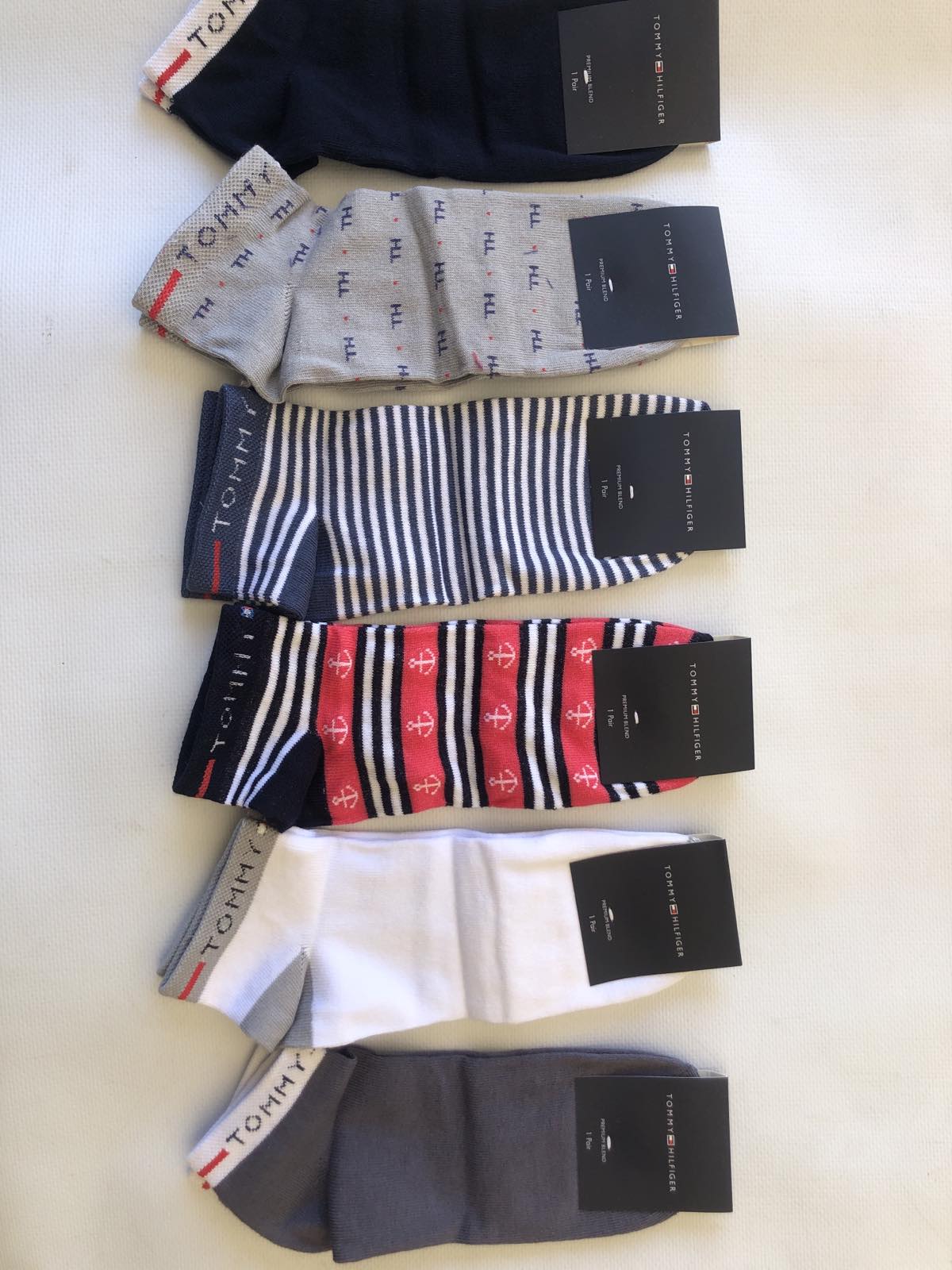 Носки TOMMY HILFIGER ликра хлопок патик 36-40 . Цвет : ассорти. Производство Турция Носки TOMMY HILFIGER ликра хлопок патик 36-40 . Цвет : ассорти. Производство Турция