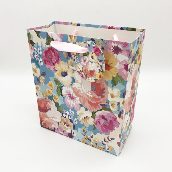 Пакет цветы с атласной ручкой с напылением из серебра, 18*21*8,5 см, цвета в ассортименте Пакет цветы с атласной ручкой с напылением из серебра, 18*21*8,5 см, цвета в ассортименте