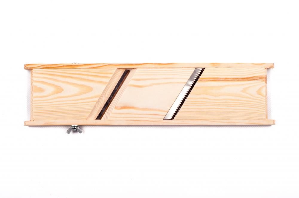 Доска для шинковки двусторонняя (материал дерево, метал, размер 32х8 см, Украина) Доска для шинковки двусторонняя (материал дерево, метал, размер 32х8 см, Украина)