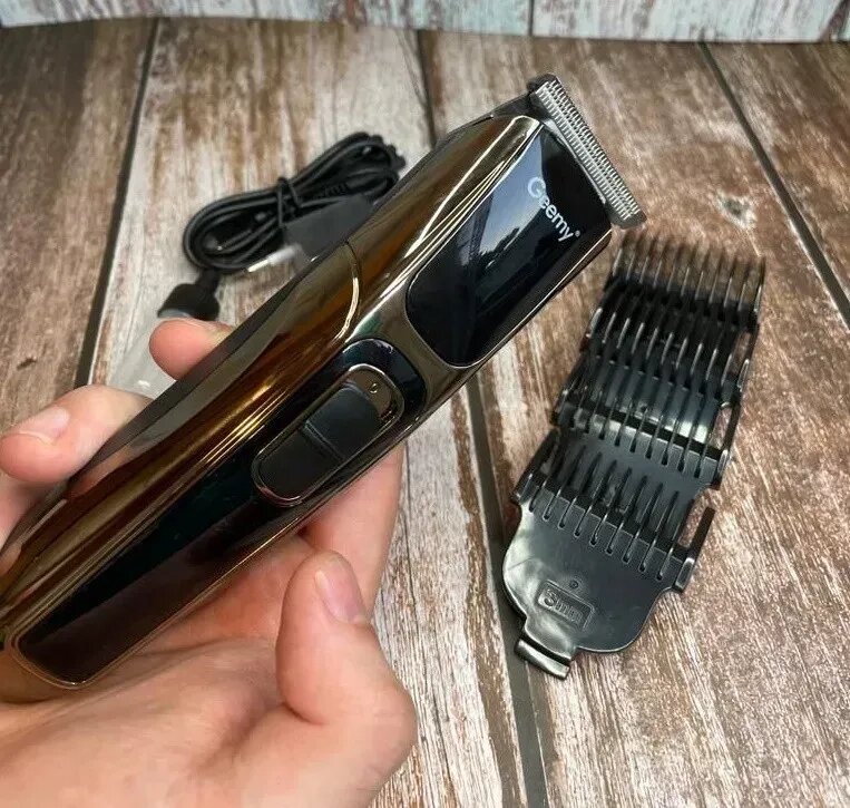Машинка для стрижки волос Gemei GM-6069 Машинка для стрижки волос Gemei GM-6069