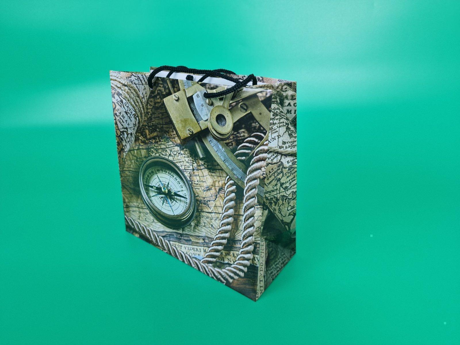 Пакет бумажный подарочный квадратный 23*24*10(артKV-111) (12 шт) Пакет бумажный подарочный квадратный 23*24*10(артKV-111) (12 шт)