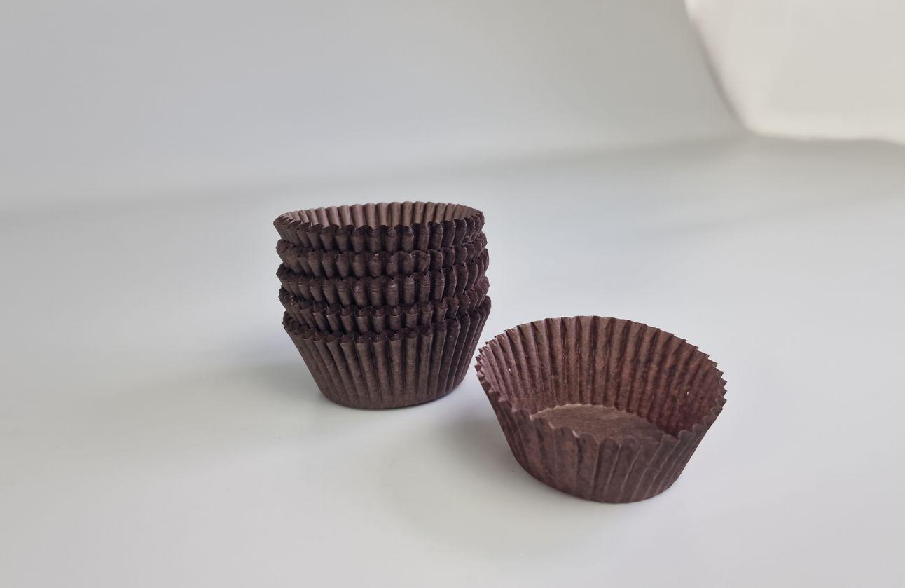 Тартолетка для кексов 6А круглая коричневая D45 H25 (100шт) (1 уп.) Тартолетка для кексов 6А круглая коричневая D45 H25 (100шт) (1 уп.)