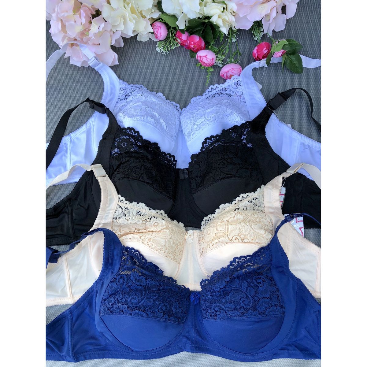 Бюстгальтер без поролона D 363 Бюстгальтер без поролона D 363