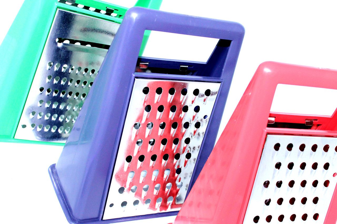 Терка для овощей конусная в пластмассовом корпусе Терка для овощей конусная в пластмассовом корпусе