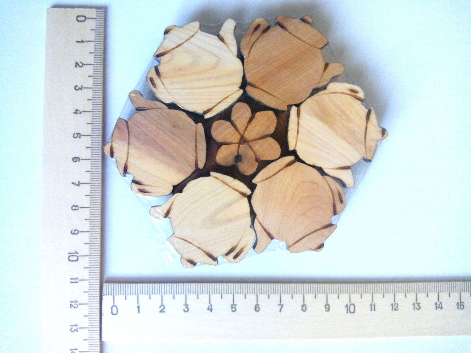 Подставка под горячее, дерево Подставка под горячее, дерево "можжевельник", в ассортименте