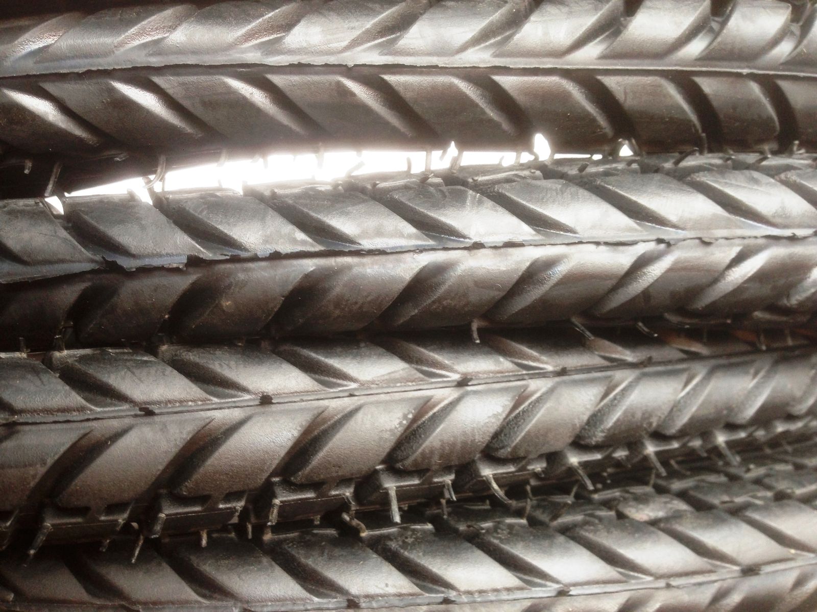 Покрышка GENERAL для велосипеда 28 елка