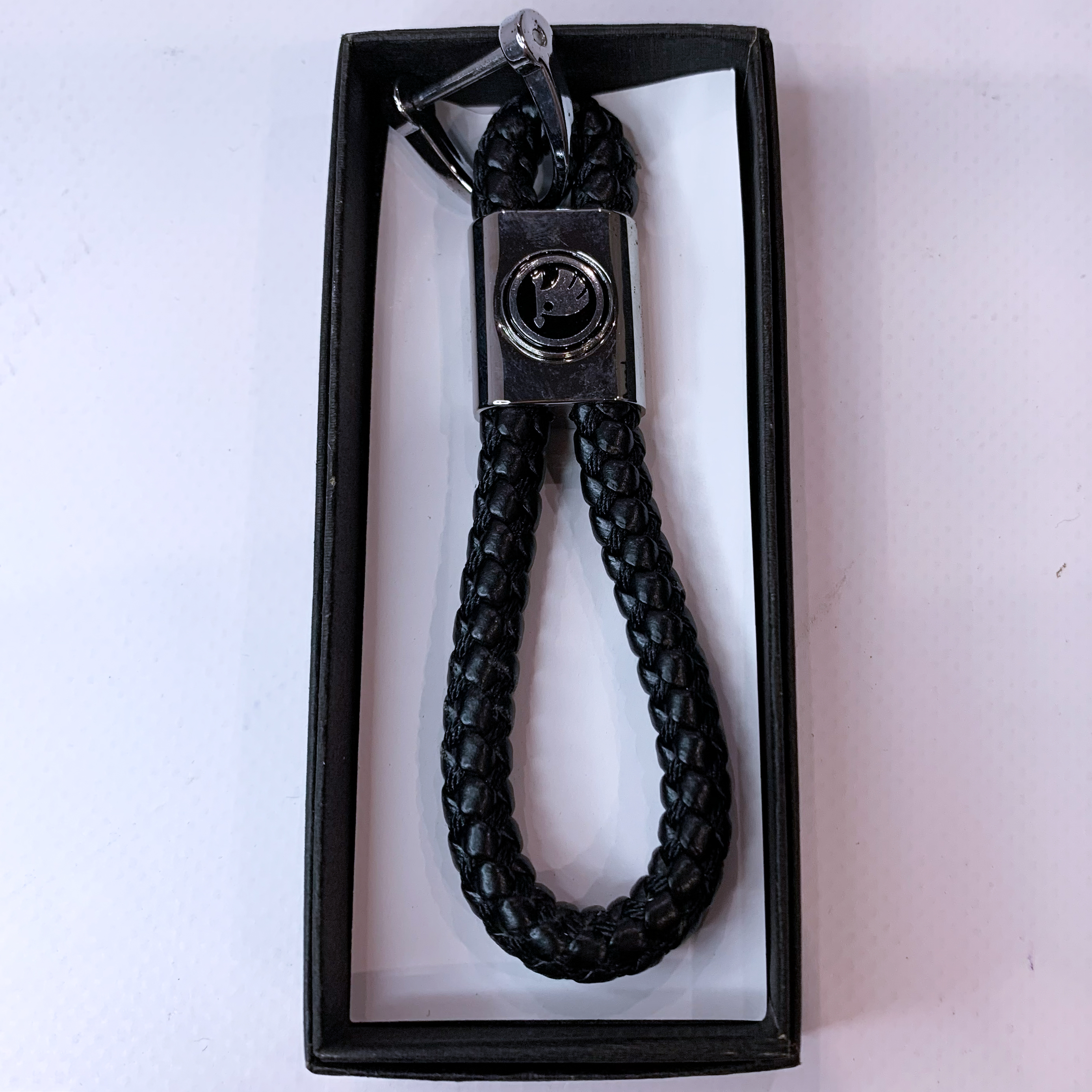 Кожаный Брелок с логотипом авто Škoda D552 Кожаный Брелок с логотипом авто Škoda D552