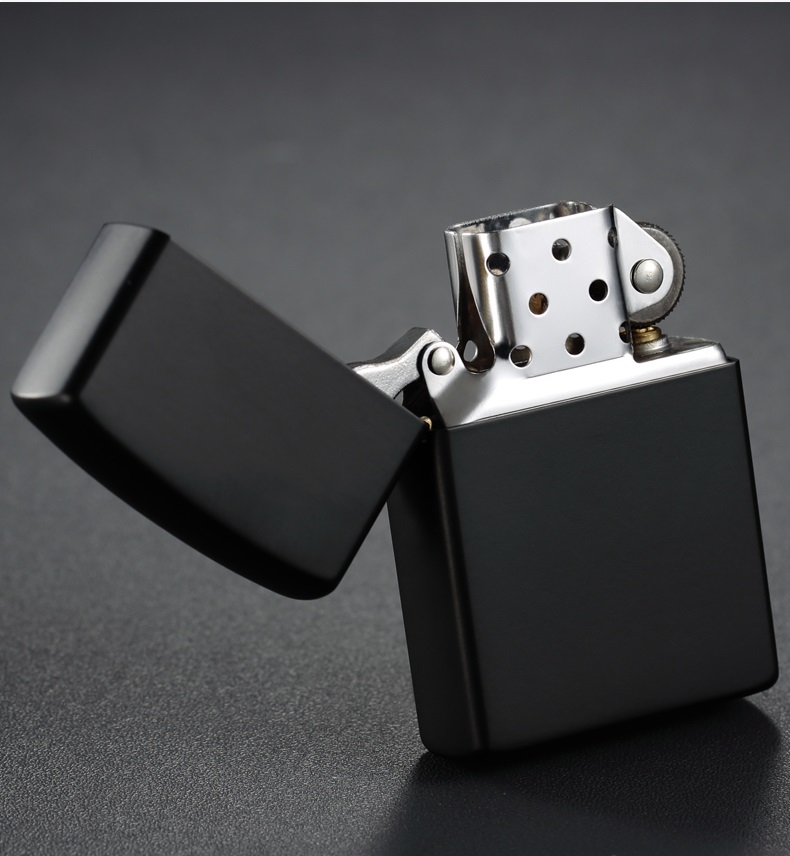 Зажигалка бензиновая 'ZORRO Limited Edition' черная HL-288 Зажигалка бензиновая 'ZORRO Limited Edition' черная HL-288