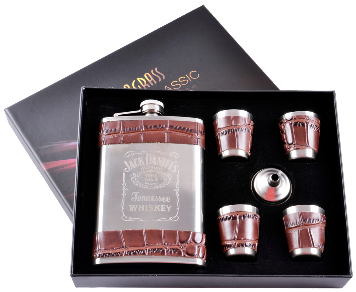 Подарочный набор 6в1 фляга (обтянута кожей), 4 рюмки, лейка Jack Daniels DJH-1499 Подарочный набор 6в1 фляга (обтянута кожей), 4 рюмки, лейка Jack Daniels DJH-1499