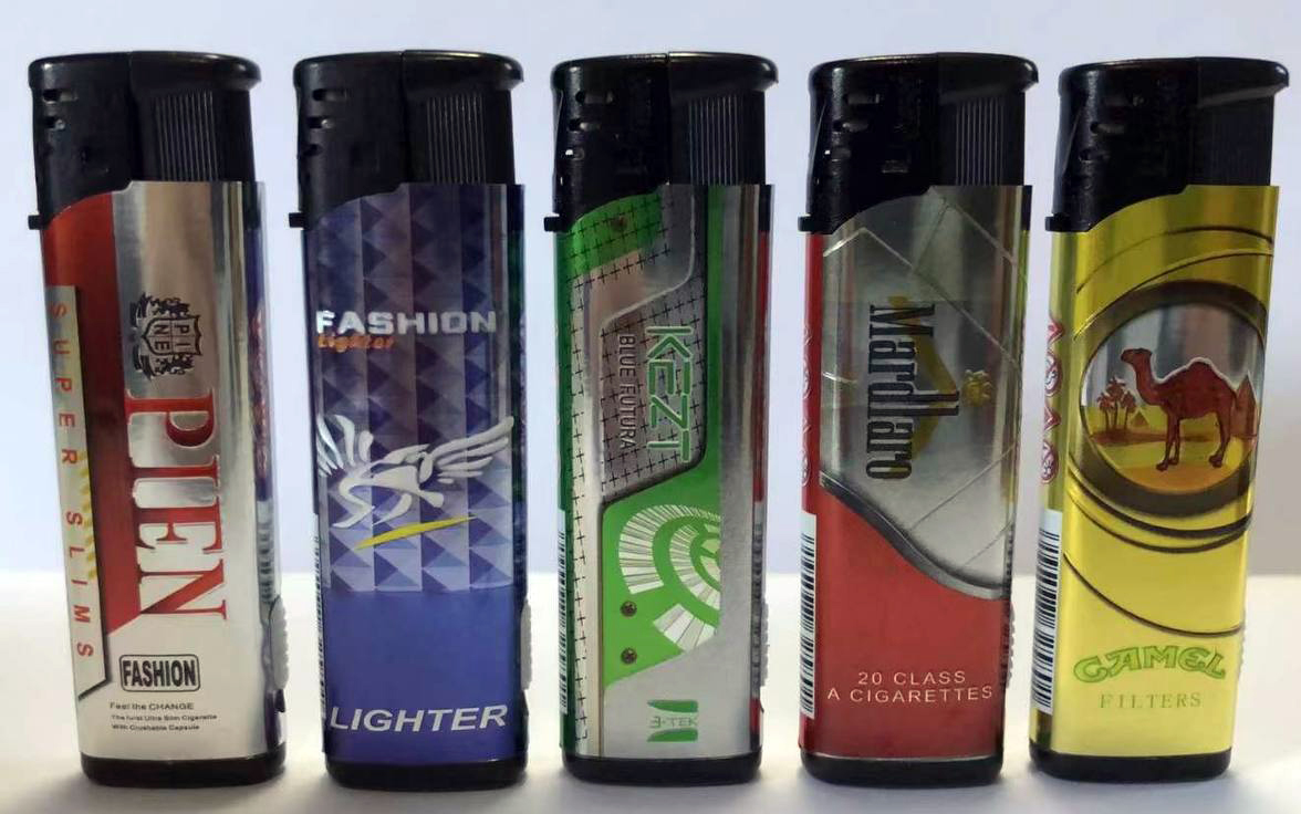 Зажигалка пластиковая с фонарем Сигареты (турбо пламя) №1517-2 Зажигалка пластиковая с фонарем Сигареты (турбо пламя) №1517-2