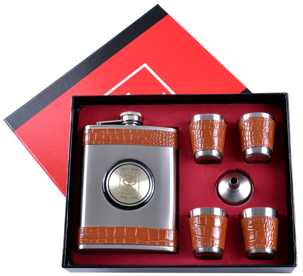 Подарочный набор 6в1 фляга, рюмки, лейка REMY MARTIN GT-199 Подарочный набор 6в1 фляга, рюмки, лейка REMY MARTIN GT-199