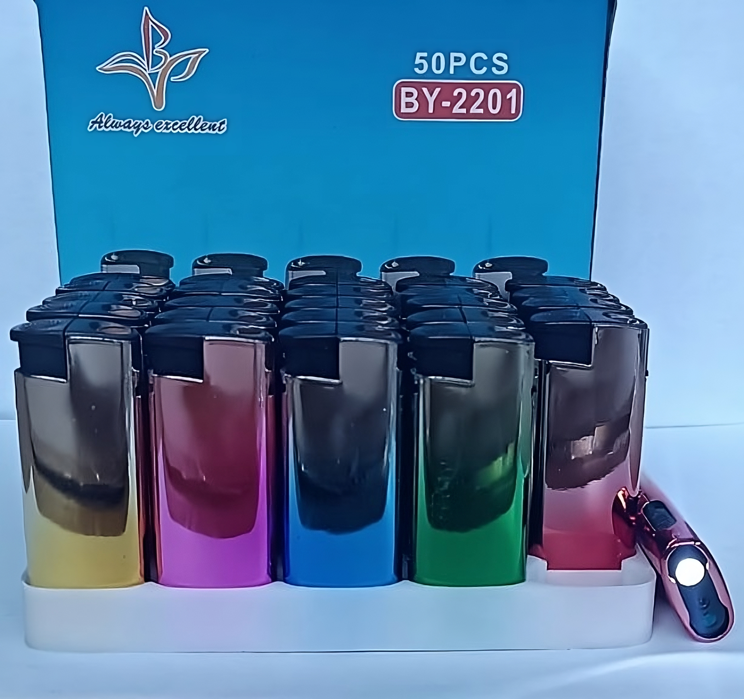 Зажигалка в металлическом корпусе с фонарем Зажигалка в металлическом корпусе с фонарем