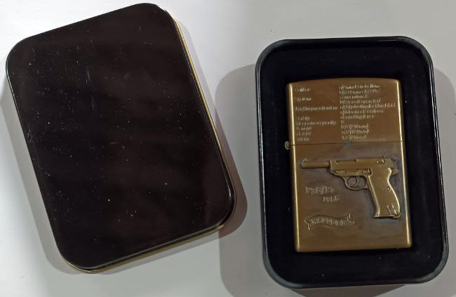 Зажигалка бензиновая в подарочной коробке Пистолет HL-332-2 Зажигалка бензиновая в подарочной коробке Пистолет HL-332-2