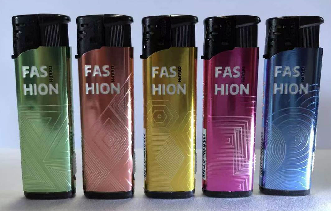 Зажигалка пластиковая с фонарем FASHION (турбо пламя) №1517-3 Зажигалка пластиковая с фонарем FASHION (турбо пламя) №1517-3