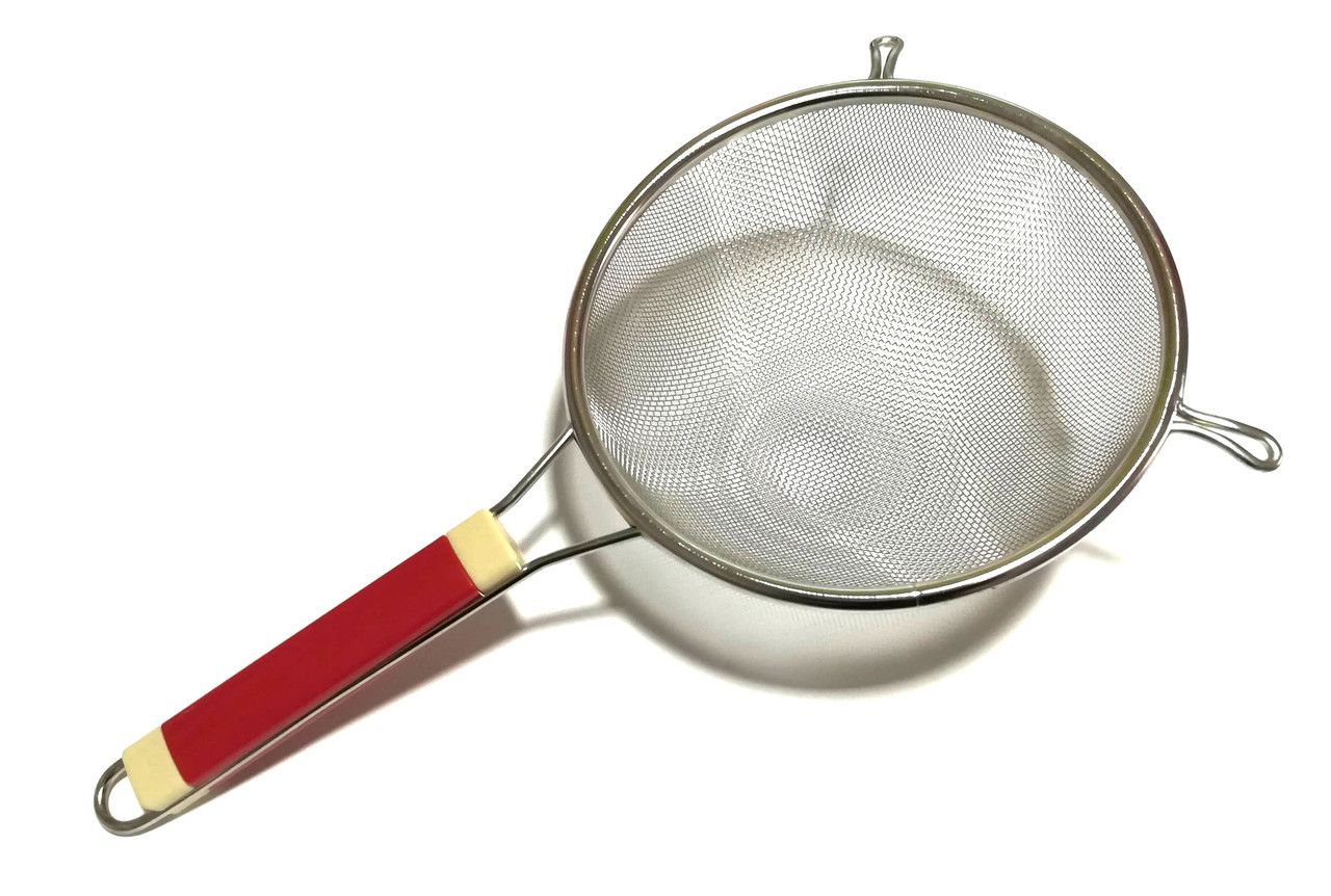 Сито кухонное с пластиковой ручкой 18 см Сито кухонное с пластиковой ручкой 18 см