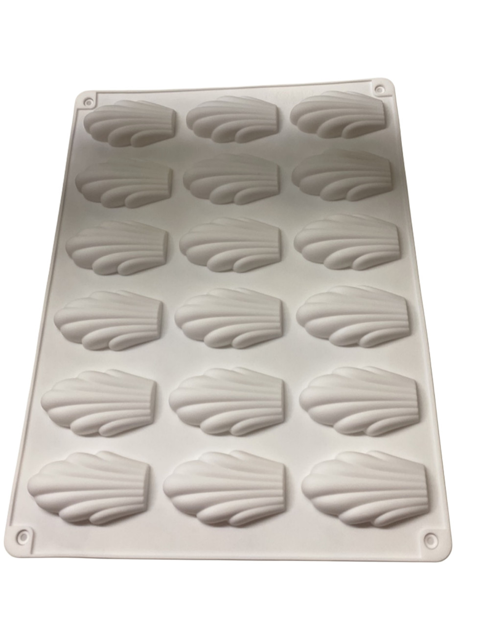 Силиконовая форма для выпечки Мадлен из 18 ти штук Силиконовая форма для выпечки Мадлен из 18 ти штук