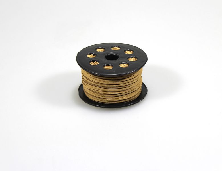 Шнур кожаный декоративный 2мм х 50м кофе Бежевый Unison (R.YPS Coffee) Шнур кожаный декоративный 2мм х 50м кофе Бежевый Unison (R.YPS Coffee)